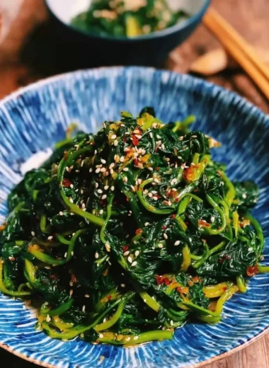 Delicious Korean Spinach Salad Sigeumchi Namul with sesame dressing