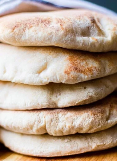 Freshly baked sourdough pita bread ready to be served.